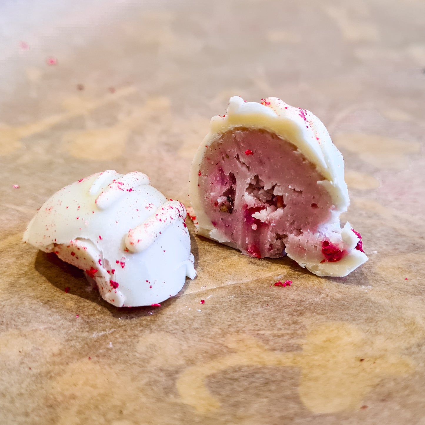 White Chocolate, Pink Gin & Raspberry Truffles (Box of 6)